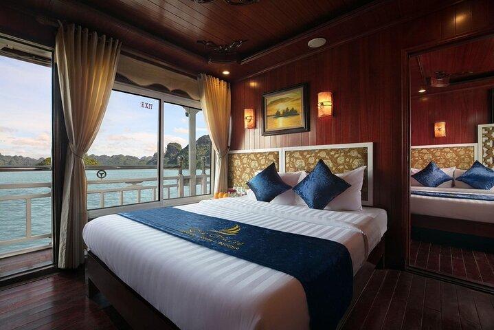 Von Hanoi: 2D1N Ha Long Bay Deluxe Cruise mit Buslimousine