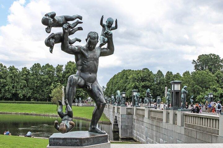 Visitez les Instaworthy Spots du parc Vigeland d'Oslo avec un local