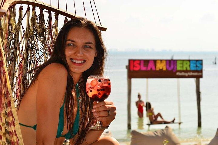 Deluxe kun voksne katamaran omkring Isla Mujeres