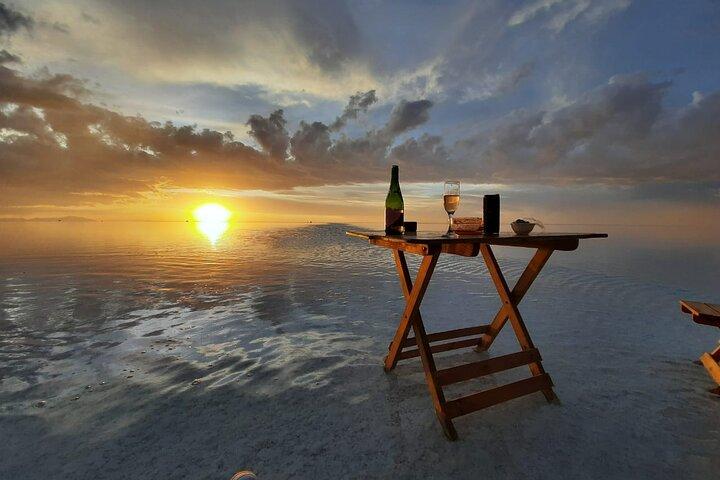 Luxury Uyuni Salt Flats 3D 2N Tour From La Paz by Air