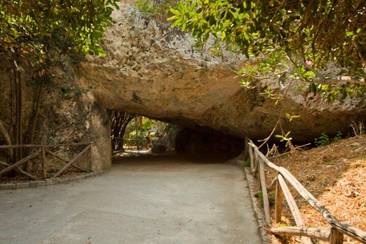 Private Tour of the Archaeological Park of Neapolis