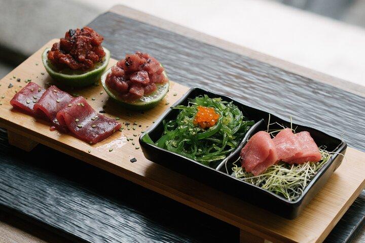 マドリード：サンミゲル市場でのプレミアムクロマグロの試食