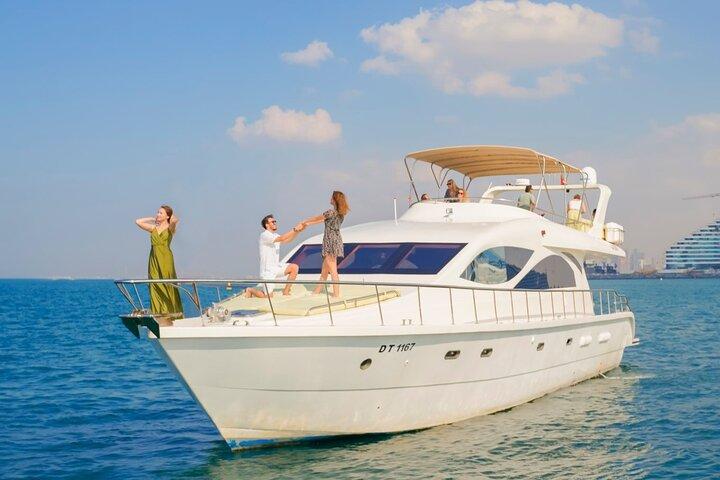 Dubai Marina Shared Yacht Tour: Breakfast or BBQ & Iconic Views