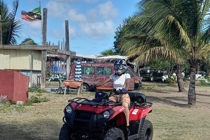 ATV-udflugt gennem strandene og bjergene i Nevis