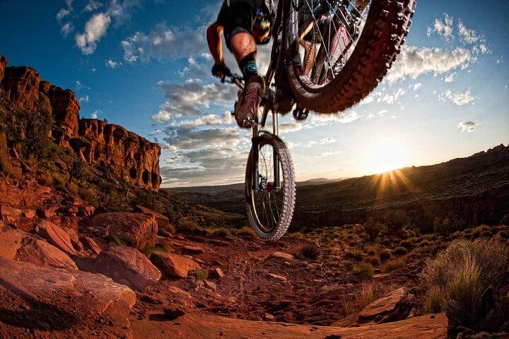Visite guidée privée exclusive en VTT de niveau intermédiaire avancé