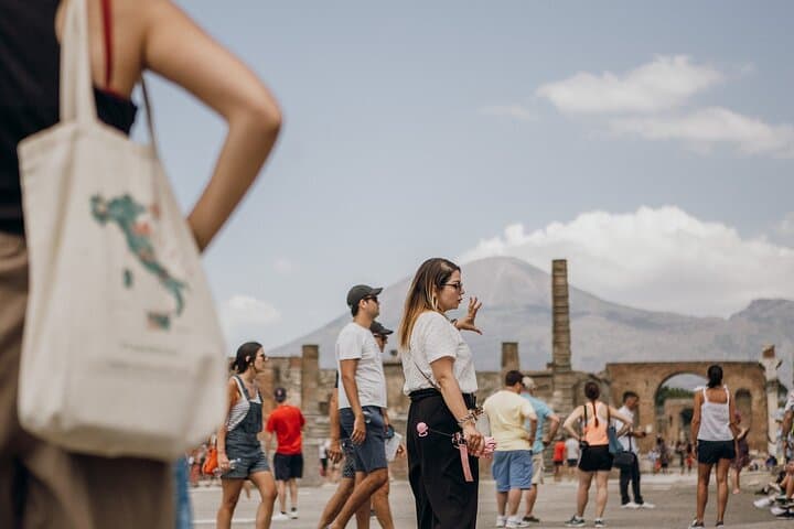 Complete Pompeii Skip the Line Tour with Archaeologist Guide