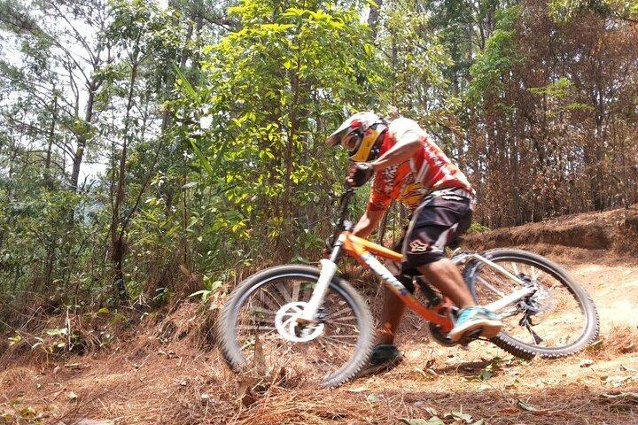 No.1 Chiang Mai: Avanceret downhill mountainbike, Suthep N.Park