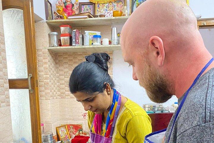 Kochkurs und Abendessen mit Familie Rekha mit kompletten Mahlzeiten