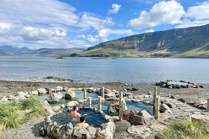 Hvalfjordur&Hvammsvik温泉プライベートツアー