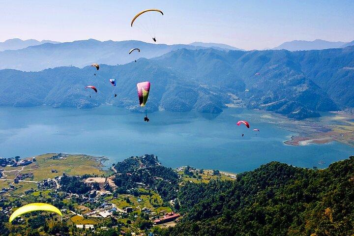Pokhara en 5 horas: lago, museo, cueva, cataratas y colina Pagoda