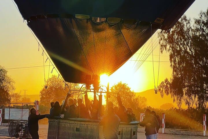 Hot Air Balloon Ride Over Teotihuacan With Guided Tour And Cave