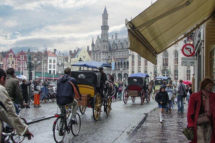 Privétransfer van Parijs naar Brugge met een stop van 2 uur in Lille