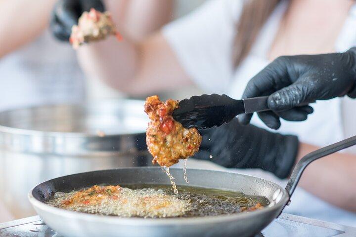 Liten grupp matlagning lektion & vinprovning på Utmärkelse Vingård