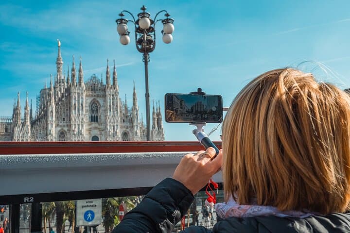 Gray Line Milan Hop-On Hop-Off Tour with Audio Guide
