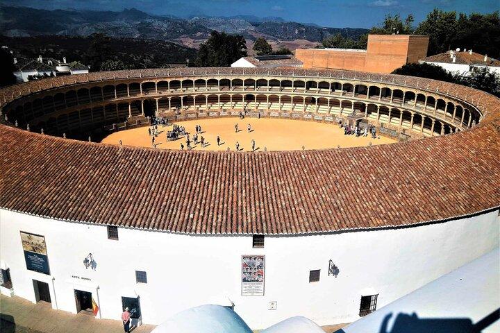 De Marbella: viagem privada a Ronda e Setenil De Las Bodegas