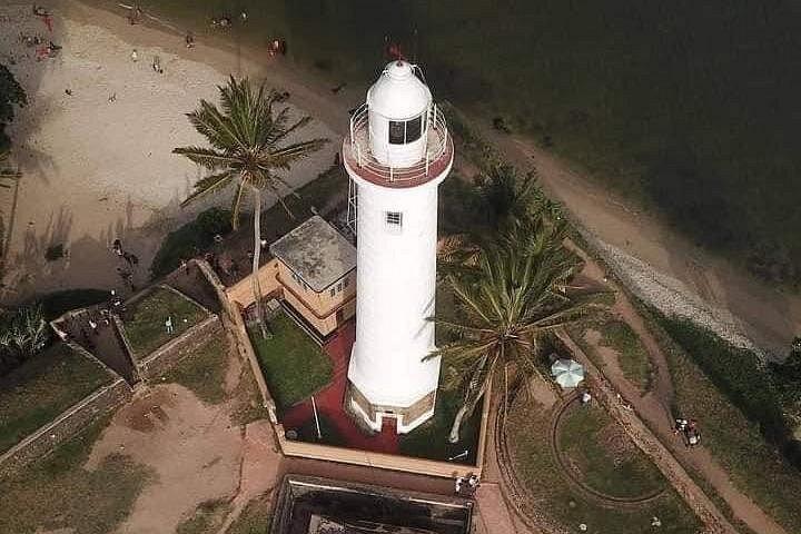 寄港地観光コロンボ港旅客桟橋とゴール往復