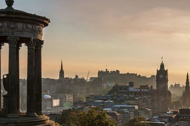 Excursão a pé particular personalizada em Edimburgo com um guia (excursão particular)