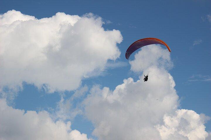 Exciting PARAGLIDING flight from MEDELLÍN over waterfalls