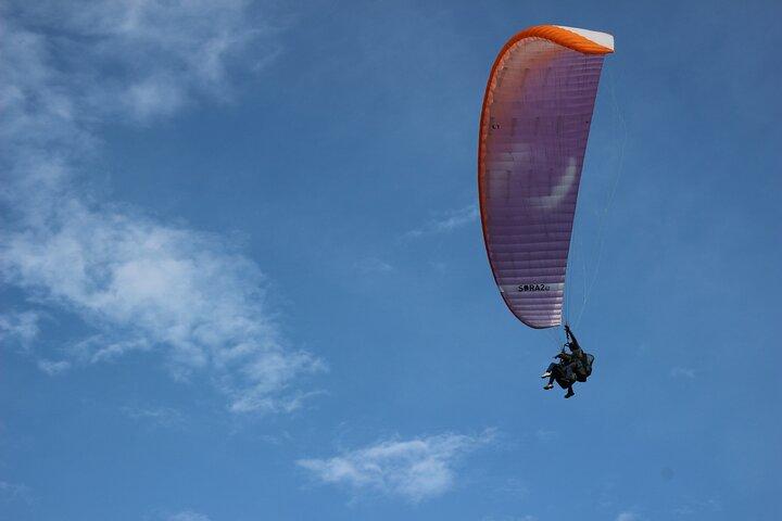 Exciting PARAGLIDING flight from MEDELLÍN over waterfalls