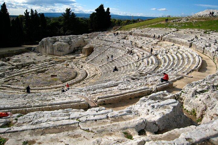 Private Tour of the Archaeological Park of Neapolis
