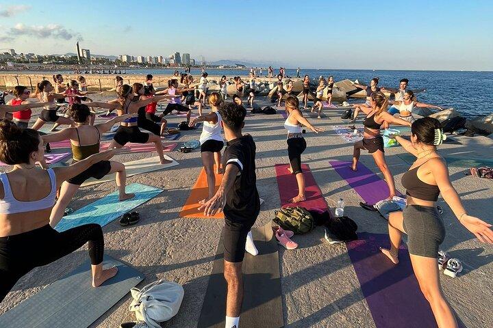 Yoga ved havet i Barcelona