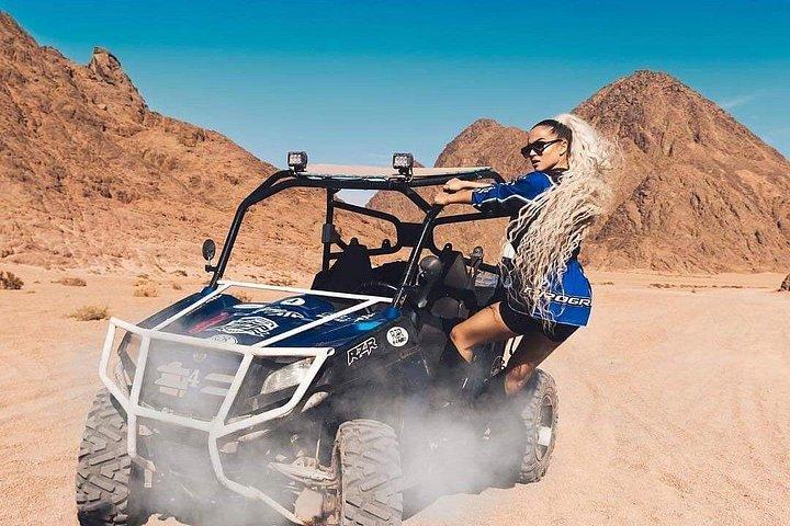 ATV クワッド、ティー シャルム エル シェイクのベドウィン テント