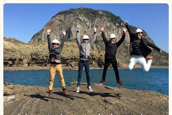Tour privato in taxi di 2 giorni dell'isola di Jeju (est / ovest dell'isola di Jeju)