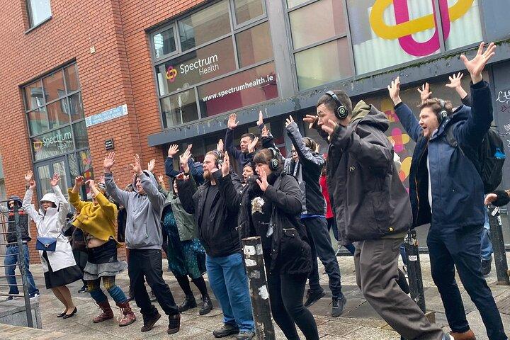 Eine Silent Disco Walking Tour