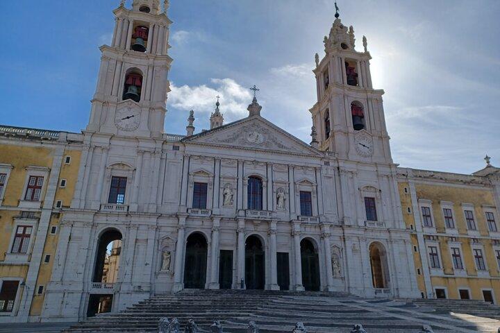 Óbidos - Nazaré - Mafra (Palacio Nacional de Mafra)Tour privado desde Lisboa