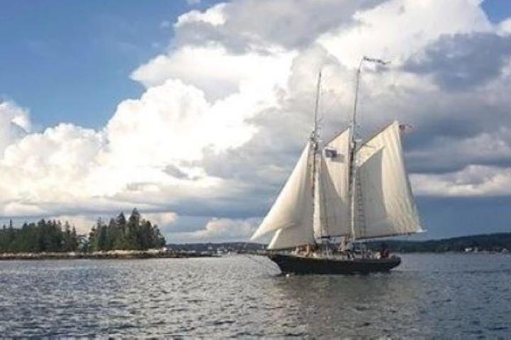 Schooner Applejack Sunset Sail Tour in Boothbay Harbor