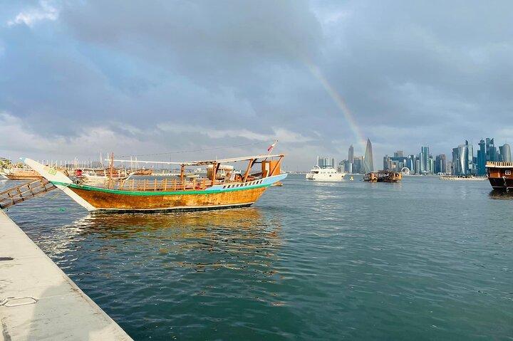 Entdecken Sie Dohas Charme auf einer 2-stündigen Dhow-Kreuzfahrt am Abend