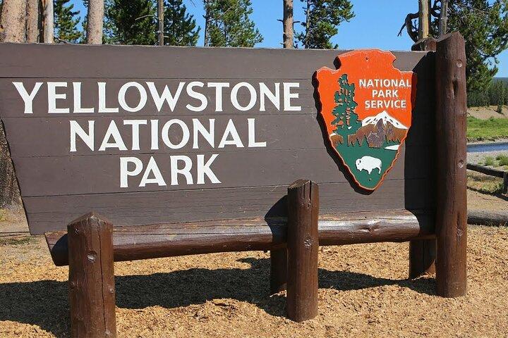 Excursión de 7 días a los parques nacionales Yellowstone & Arches de Mt Rushmore