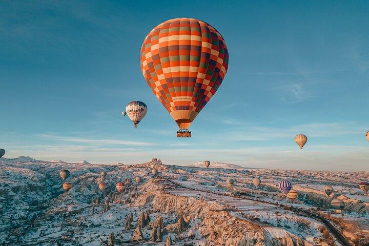 Cappadocia Hot Air Balloon Ride at Sunrise : Caminhões de Fadas de Göreme