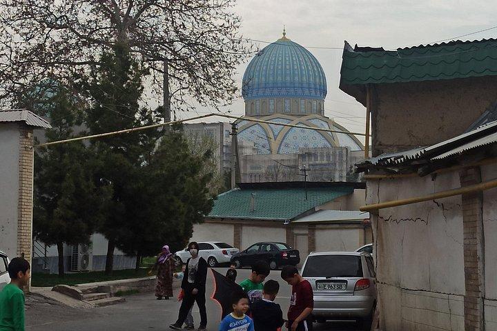 Tashkent Walking Tour with Local Lady / Gentleman