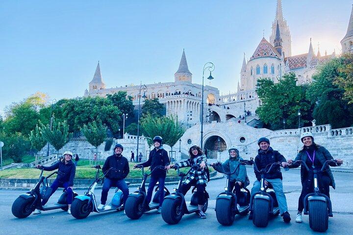 MonsteRoller eスクーターでのブダペスト小グループガイドツアー