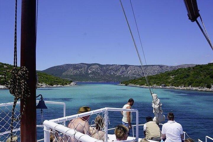 Cruzeiro de um dia em Kassonisi saindo de Samos