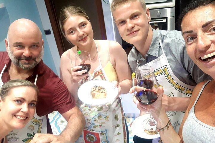 The Ultimate Neapolitan Cooking Class with Local