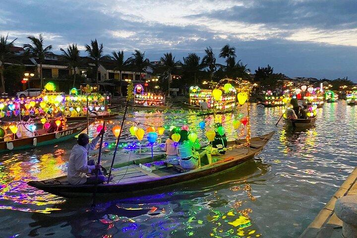 Hoi An Ancient Town Walking Street Food Tours met avondmarkt