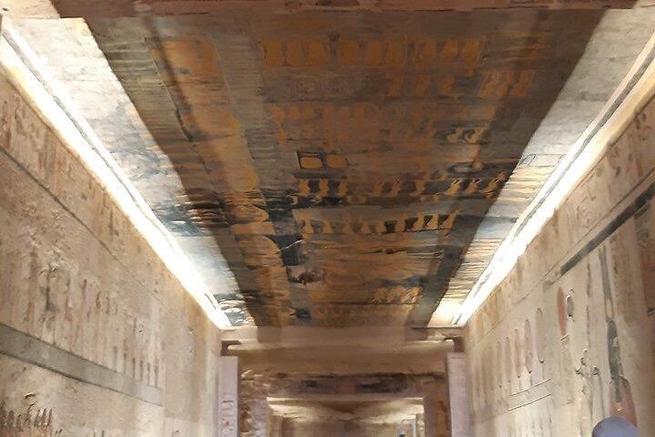 Visite o Vale dos Reis, o Templo de Hatshepsut e os Colossos de Memnon