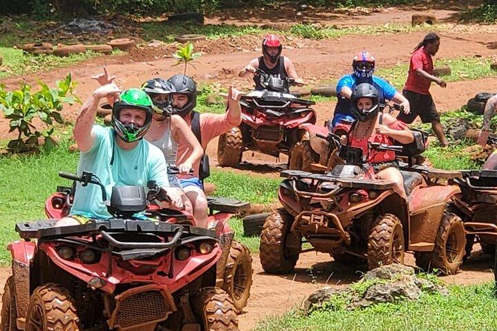 ATV Adventure og Shopping fra Falmouth (Minimum 4 personer)