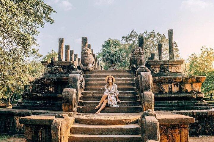 Polonnaruwa Unesco oude stad en olifantensafari-avontuur