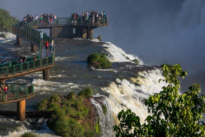 Aeropuerto Cataratas IGU Pick-Up & Iguassu Falls Brazilian Side & Bird Park