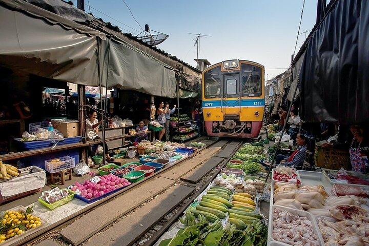 Halve dag spoorwegmarkt en Damnoen Saduak drijvende markttour