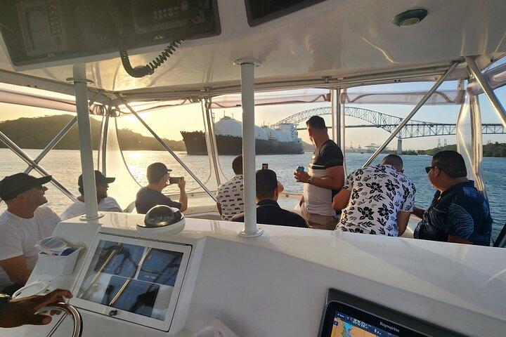 Privat fiskeri og naturskønne krydstogt – Viking 46ft Yacht | Panama Bay