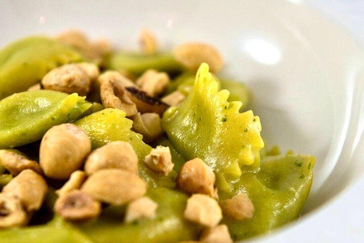 Visite privée et déjeuner dans un restaurant typique de la vieille ville
