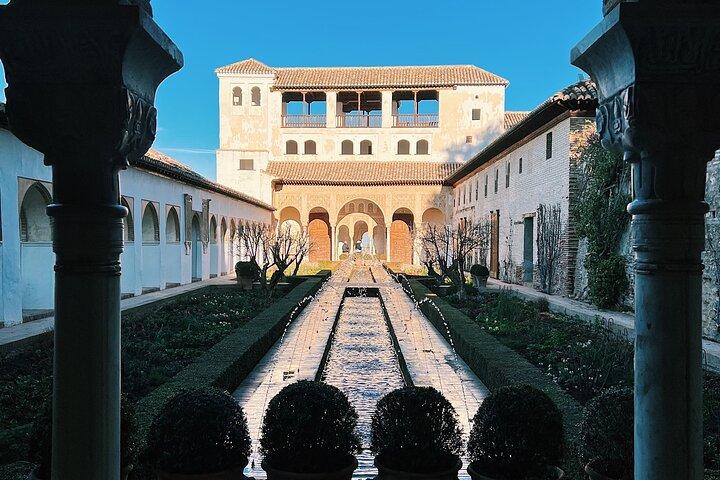 Tour Privado de La Alhambra y Granada desde Sevilla