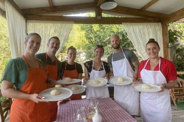 Sorrento Pizza Making Class, sobremesa, vinho, limoncello e pickup