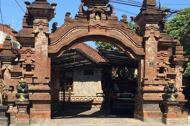 Seminyak: Hidden Gems, Beach & Temple Self-Guided Tour