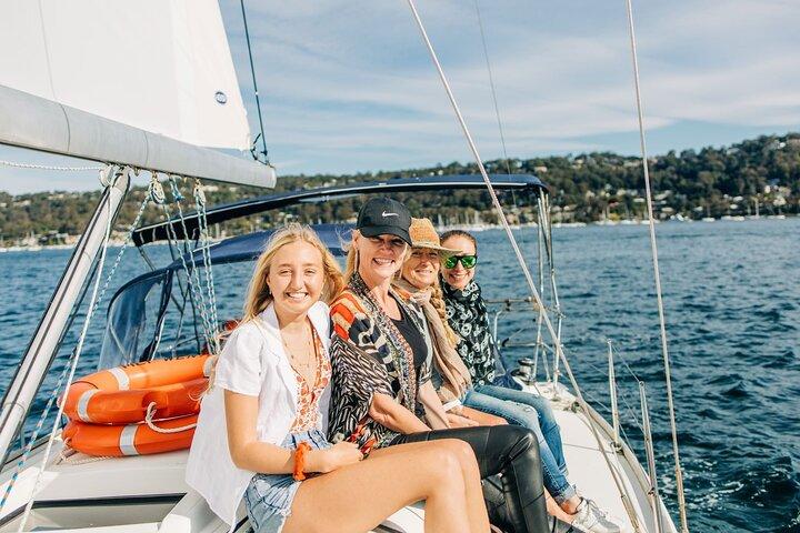 Aluguel de iate particular com capitão por 2 horas e meia e prato em Pittwater
