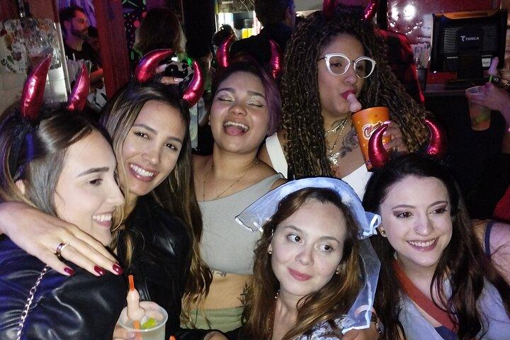 Pub Crawl em Pinheiros: Explore a Vida Noturna de São Paulo